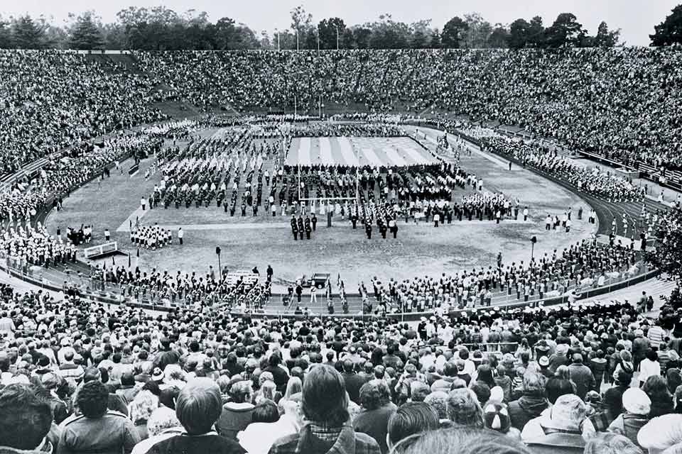 Menge und Feld beim historischen Ost-West-Schreinspiel