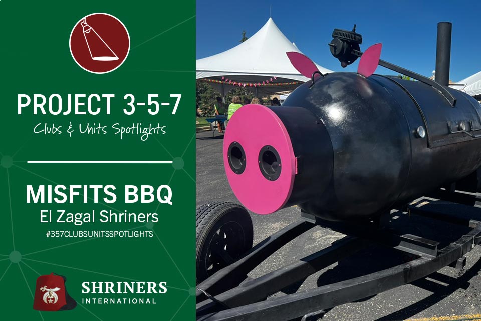 Projekt 3-5-7 Clubs und Einheiten im Rampenlicht; Misfits BBQ El Zagal Shriners #357clubsunits im Rampenlicht; Shriners International Logo; Grill in Form eines Schweins abgebildet