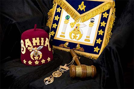 fez and masonic symbols